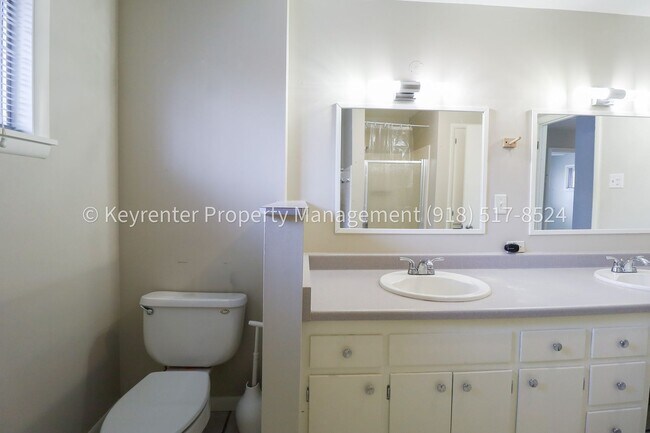 Building Photo - LOCATION LOCATION LOCATION!! Brookside Gem Available Immediately!