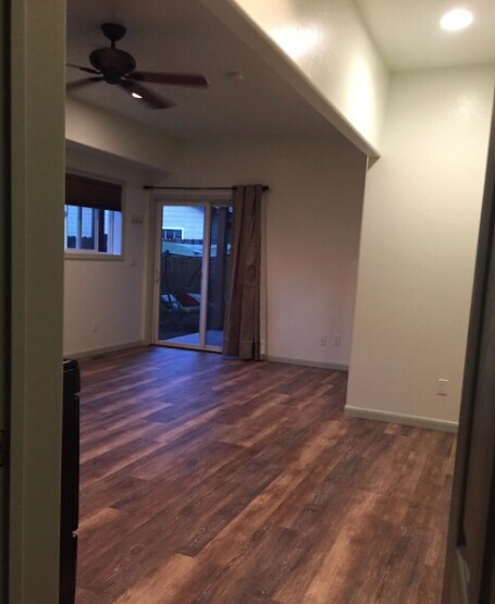 Building Photo - 634 E 7th Ave