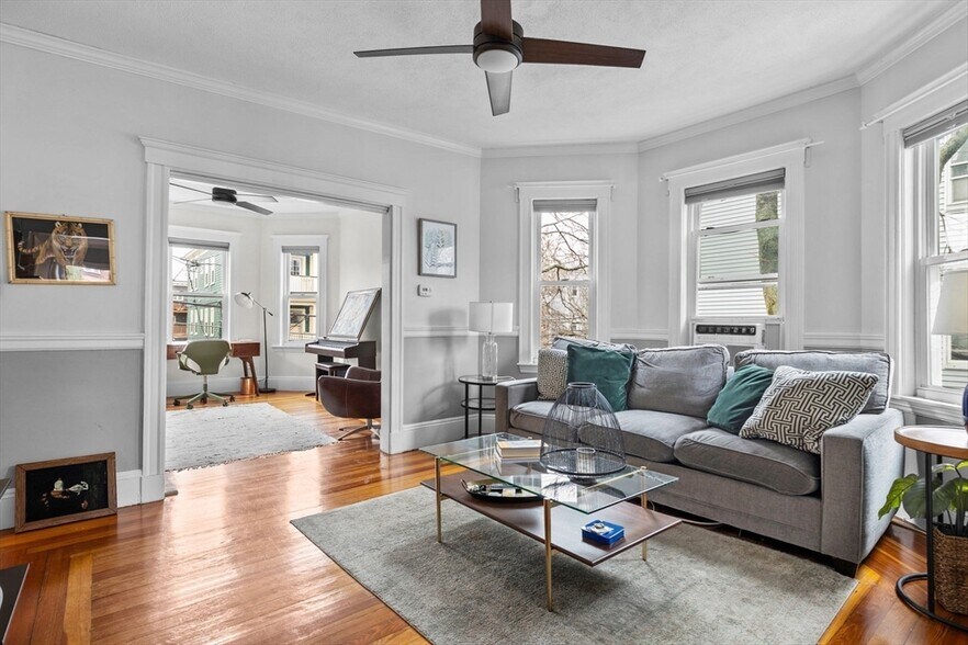 Primary Photo - 102 Grant St