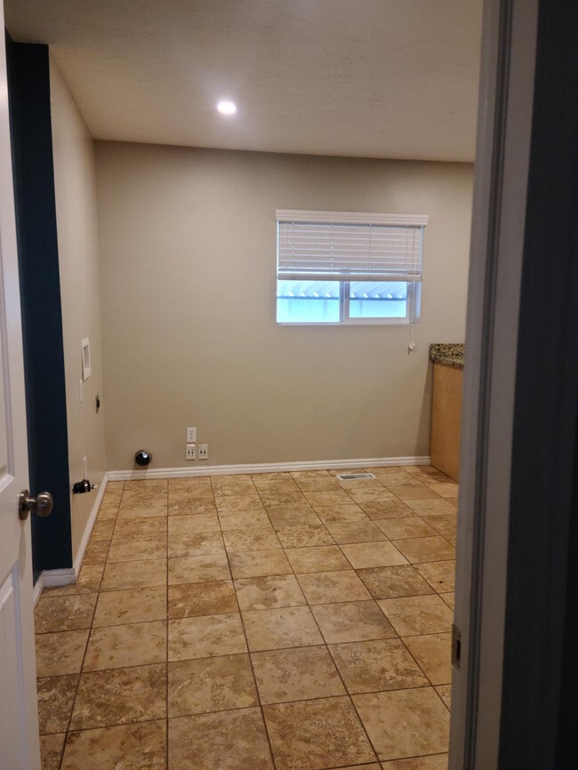Building Photo - 11526 Equestrian Dr