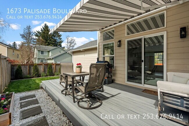 Building Photo - 1673 Palisade Blvd