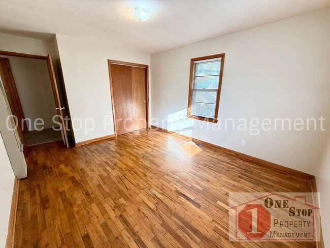 Building Photo - 3-Bedroom, 1.75-Bathroom home in Independence