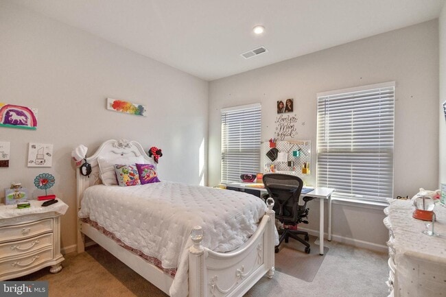 Building Photo - 7843 Otterbein Way