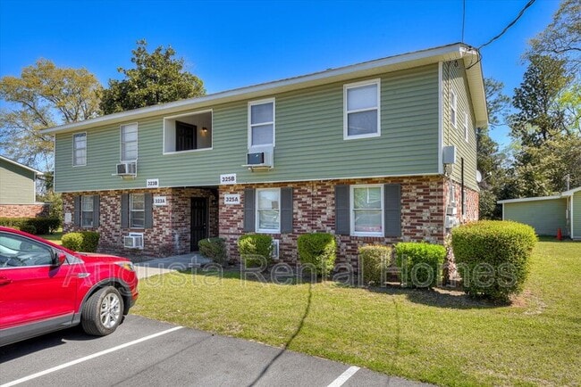 Building Photo - 325 B Verdery Drive