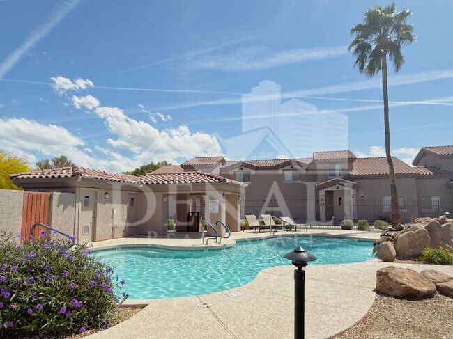 Building Photo - 15802 N Hidden Valley Ln