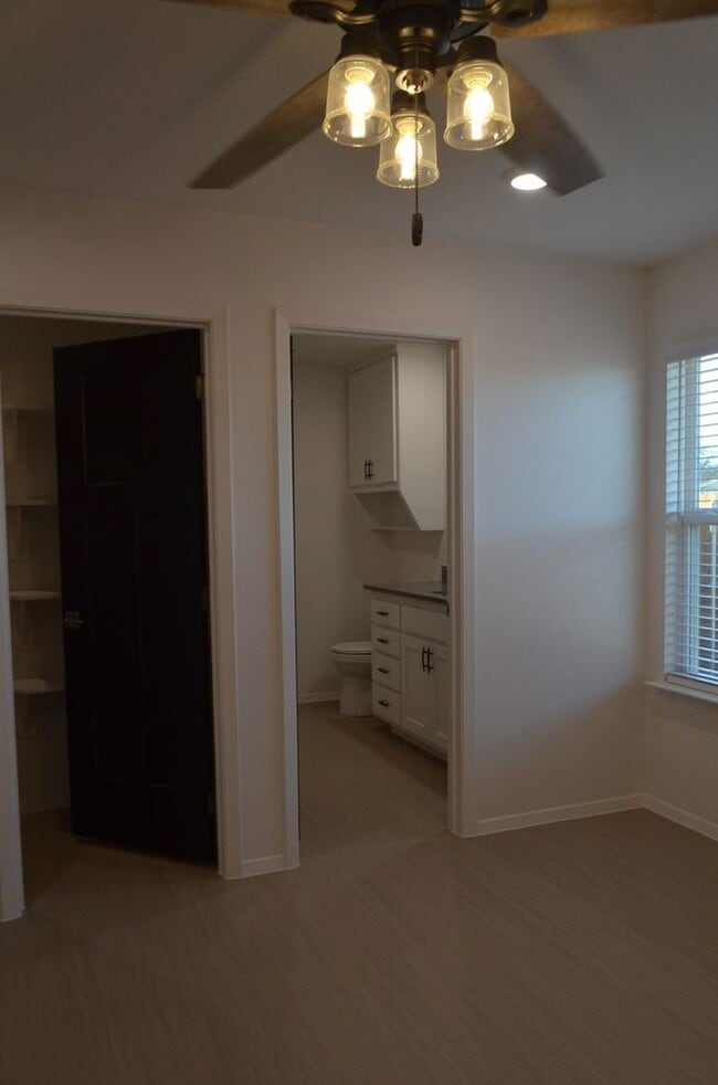 Building Photo - 1438 Walker Pl Blvd