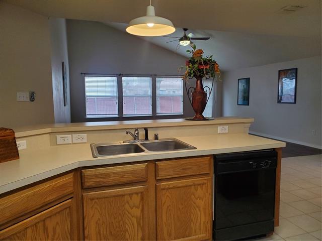 Building Photo - 5005 Boxwood Ln