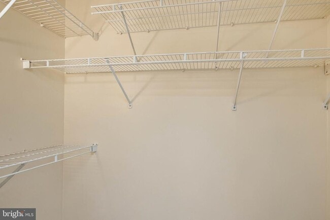 Building Photo - 1327 Alderton Ln