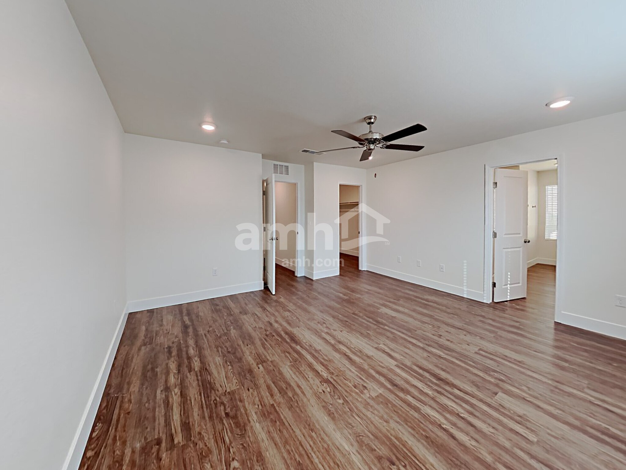 Building Photo - 6034 Schmidt St