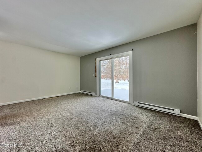 Building Photo - 31 Suncrest Dr