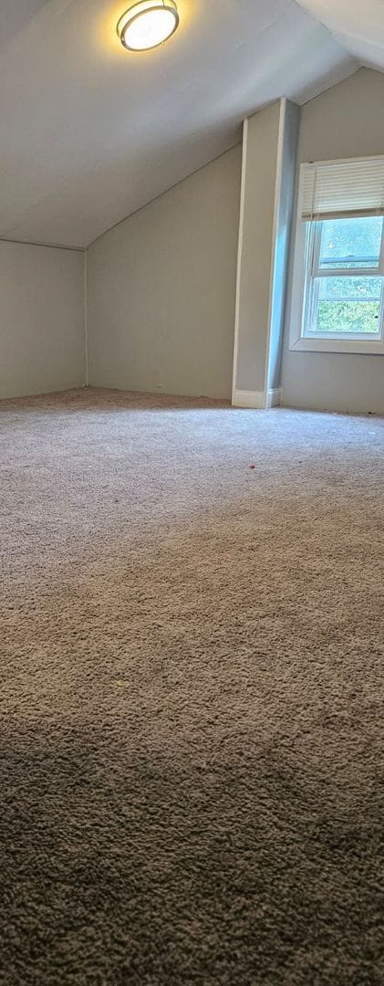 Building Photo - 4 BD 1.5 BA