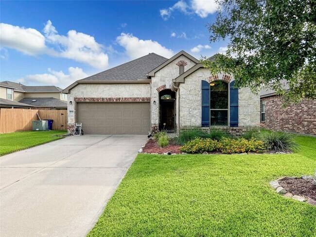 Building Photo - 1613 Cintola Ln