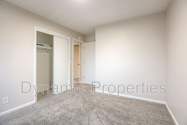 Building Photo - 7926 Primrose Ct