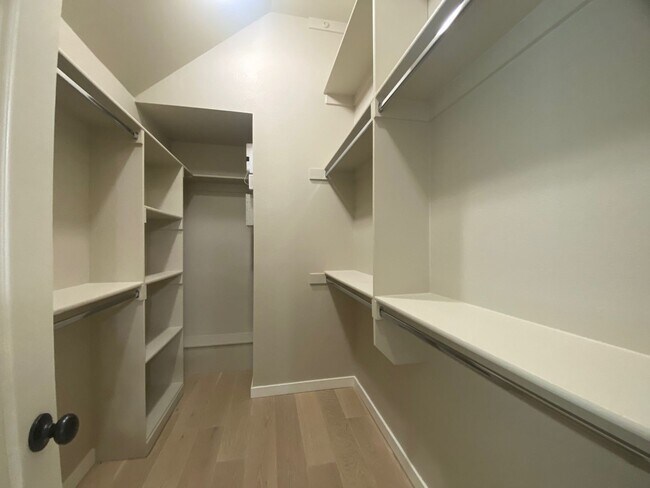 Building Photo - Jenks Schools! Prepare to fall in love wit...