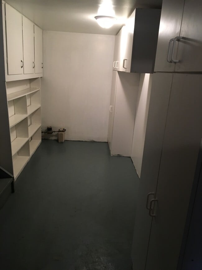 Building Photo - 229 Danesmoor Rd