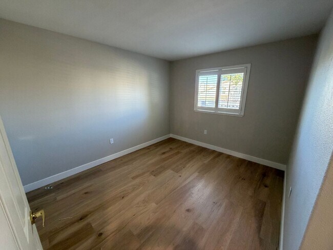 Building Photo - 3 Bed 2.5 Bath Single Family Home In Sam Ramon