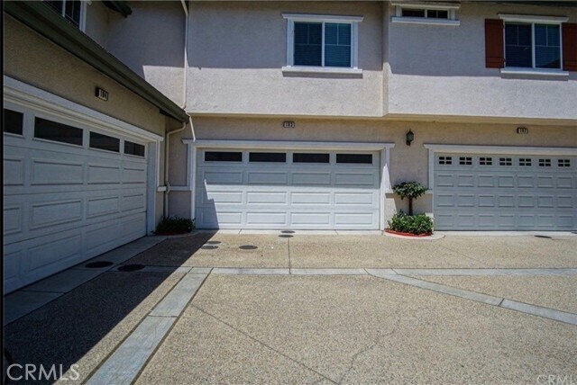 Building Photo - 9441 Barstow Dr