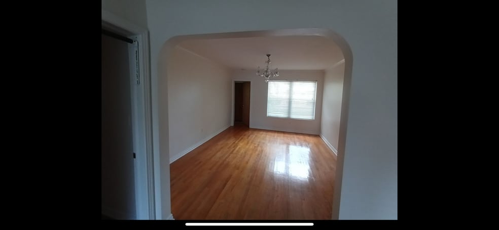 Building Photo - 2943 Saint Johns Ave