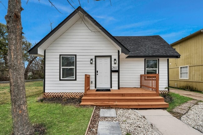 Building Photo - 2811 Winbern St