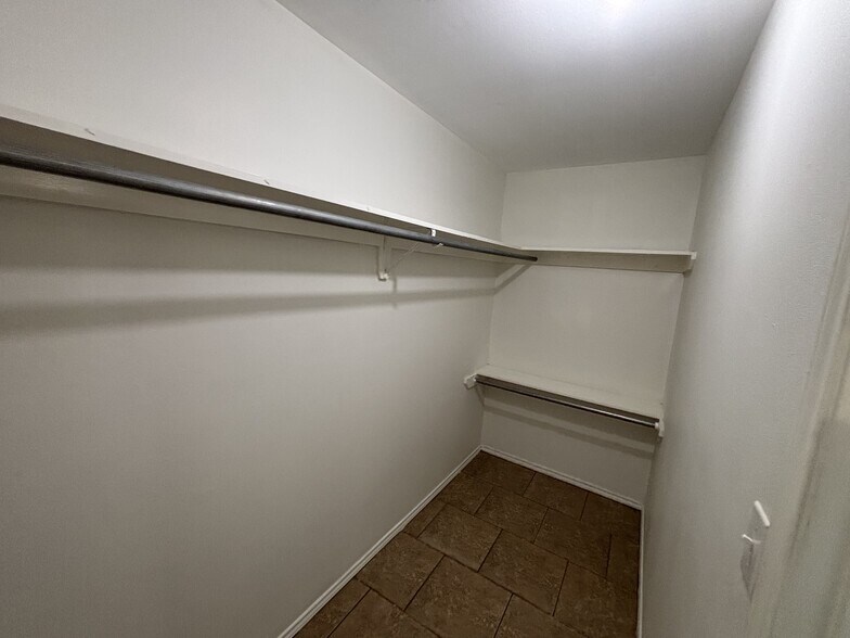 Primary Closet - 1523 Oasis Ave