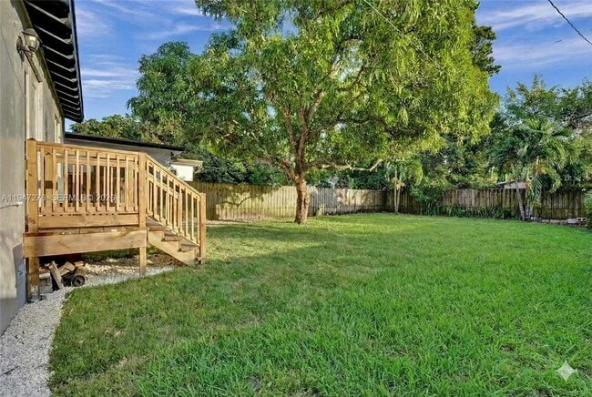 Building Photo - 170 NW 46th St