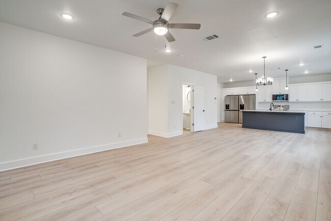 Building Photo - 2843 Forest Park Blvd