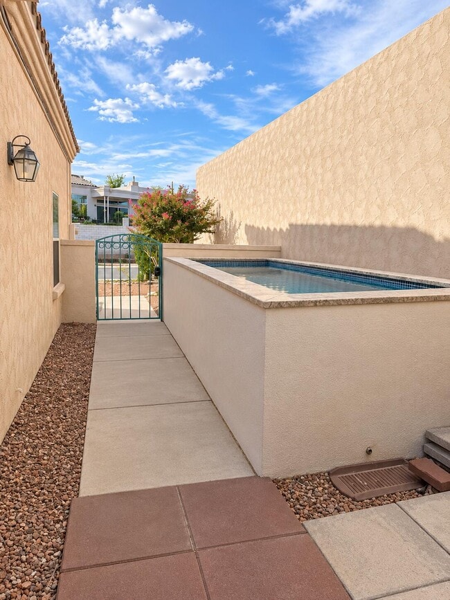 Building Photo - 9208 Masini Ln NW