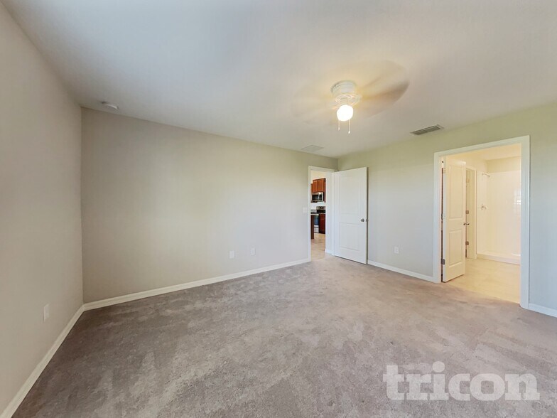 Building Photo - 1616 Broad Winged Hawk Dr