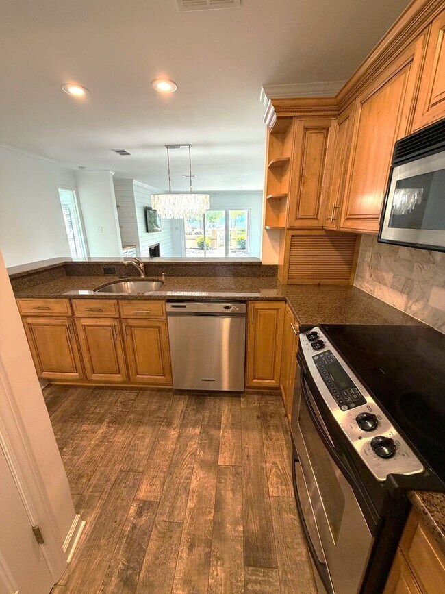 Building Photo - 646 Portside Dr