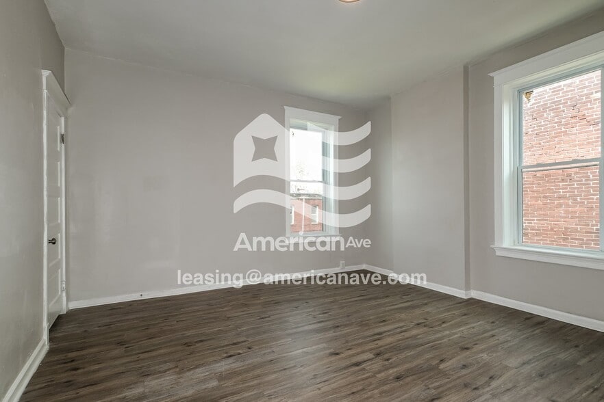 Building Photo - 3407 Keokuk St