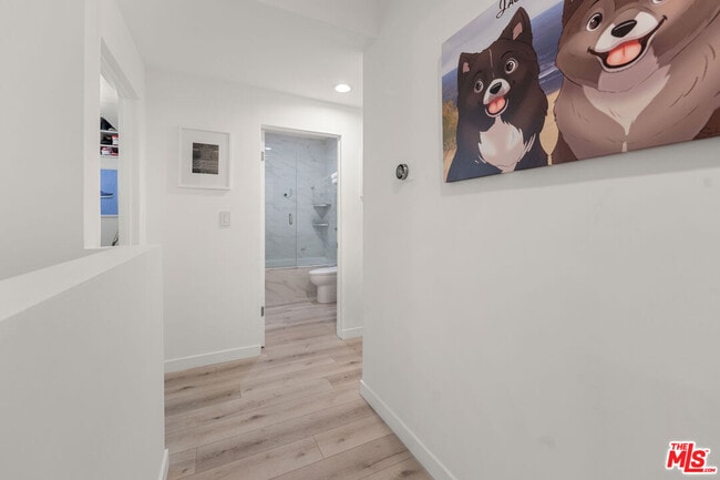 Building Photo - 8601 W Knl Dr