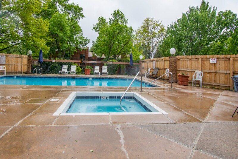 Building Photo - 4901 Daybreak Cir