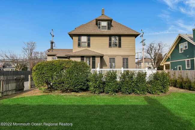 Building Photo - 23 Lincoln Ave