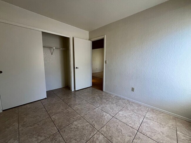 Building Photo - Charming 2 Bedroom, 2 Bathroom Home for Rent!