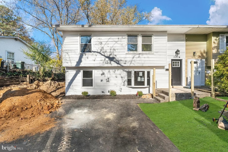 Building Photo - 1314 Hallock Dr