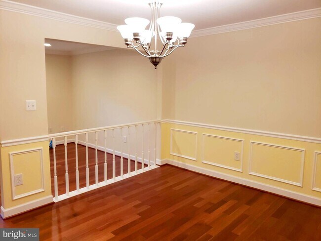 Building Photo - 5771 Heritage Hill Dr