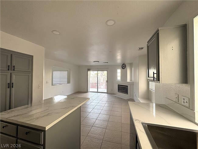 Building Photo - 1708 Sierra Valley Way