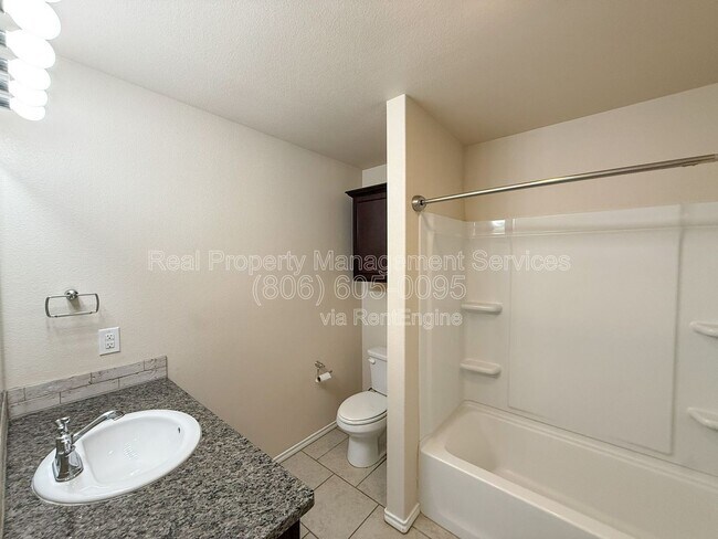 Building Photo - 14309 Vernon Ave
