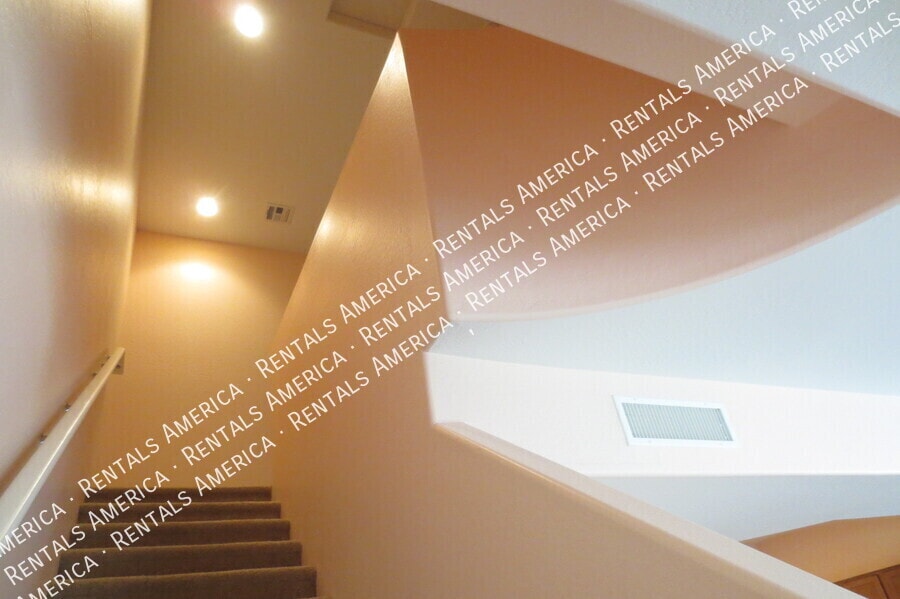 Building Photo - 16245 N 30th Pl