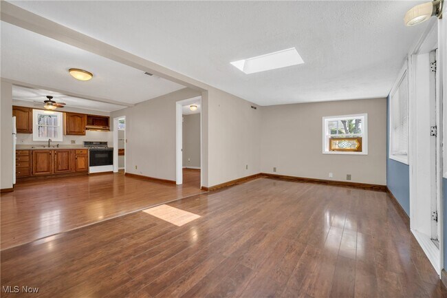 Building Photo - 17521 Crestland Rd