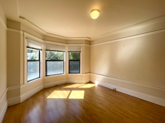 Building Photo - 3400 Fulton St