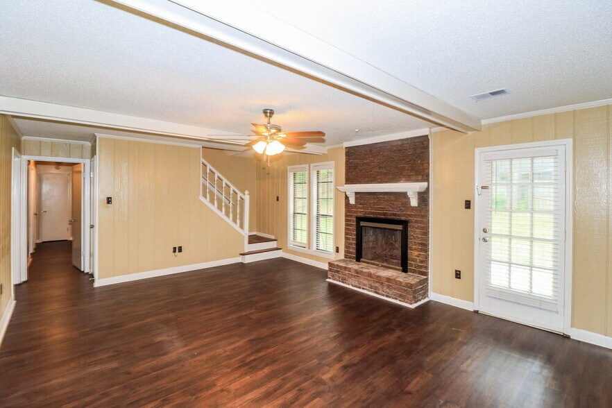 Building Photo - 5672 Remsen Ave