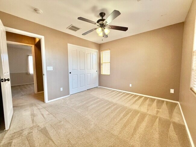 Building Photo - Fabulous 3-Bedroom, 2.5 Bathroom home!!
