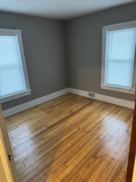 Building Photo - 163 Weaver Cir