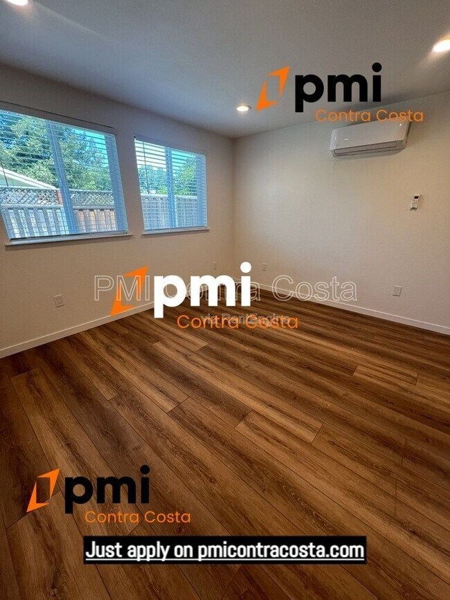 Building Photo - 1173 Las Juntas Way