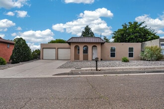 Building Photo - 10501 Delicado Pl NE