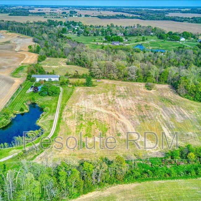 Building Photo - 12001 E 300 S