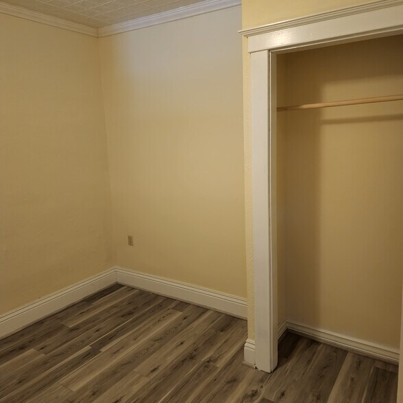 Building Photo - 325 State St