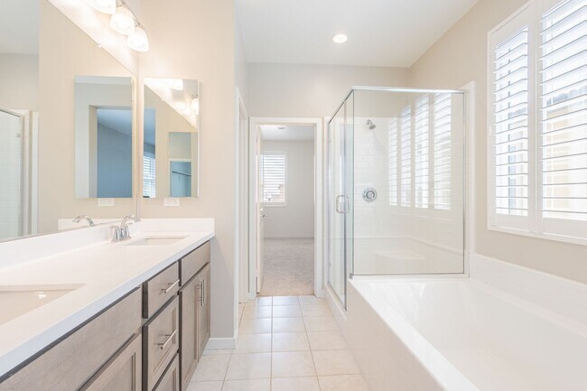 Building Photo - 4808 S Tangerine Way