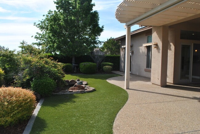 Building Photo - Gorgeous Upgraded Sun City Lincoln Hills Home